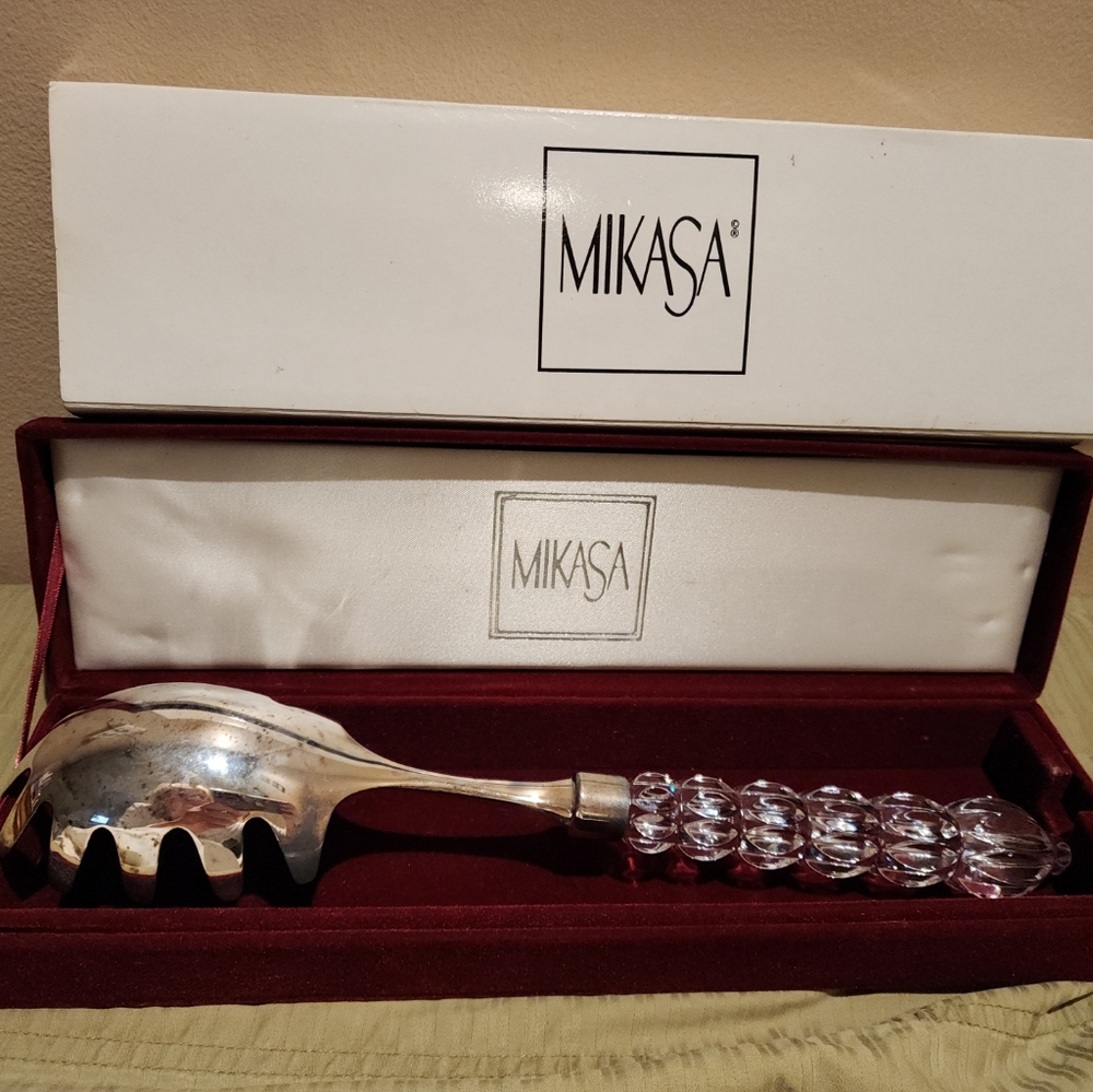 NIB Mikasa Rousseau Pasta Server - Picture 2 of 4